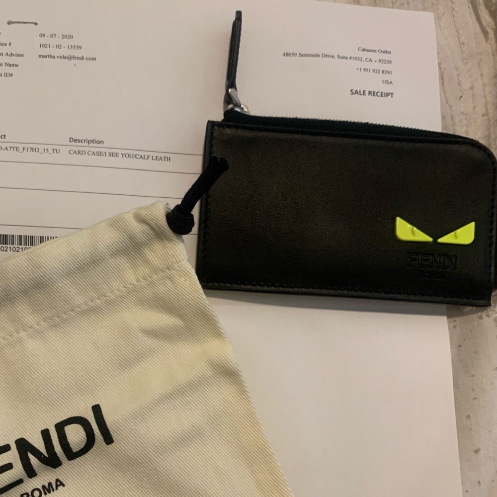 💯 Fendi “I See You” Coin Pouch